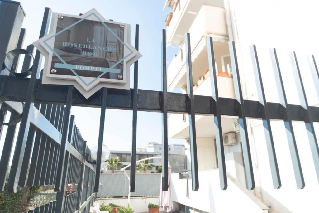 بومبيي Roseblanche B&B المظهر الخارجي الصورة